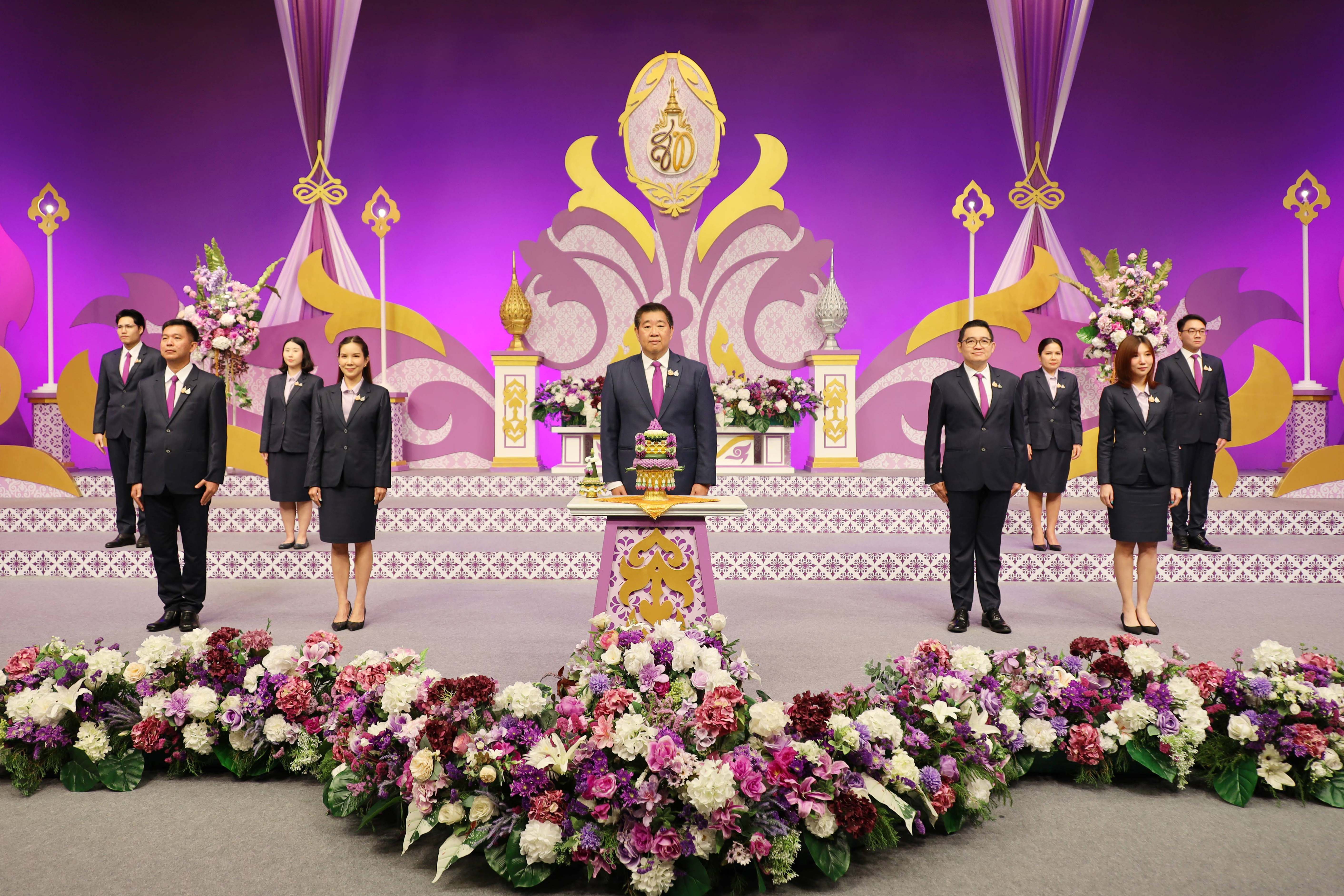https://cfl.gpf.or.th/Files/Viewer/?fileName=4cf6140c-74a7-460b-bdfd-f91faf8d43dd/ถวายพระพระ01.jpg