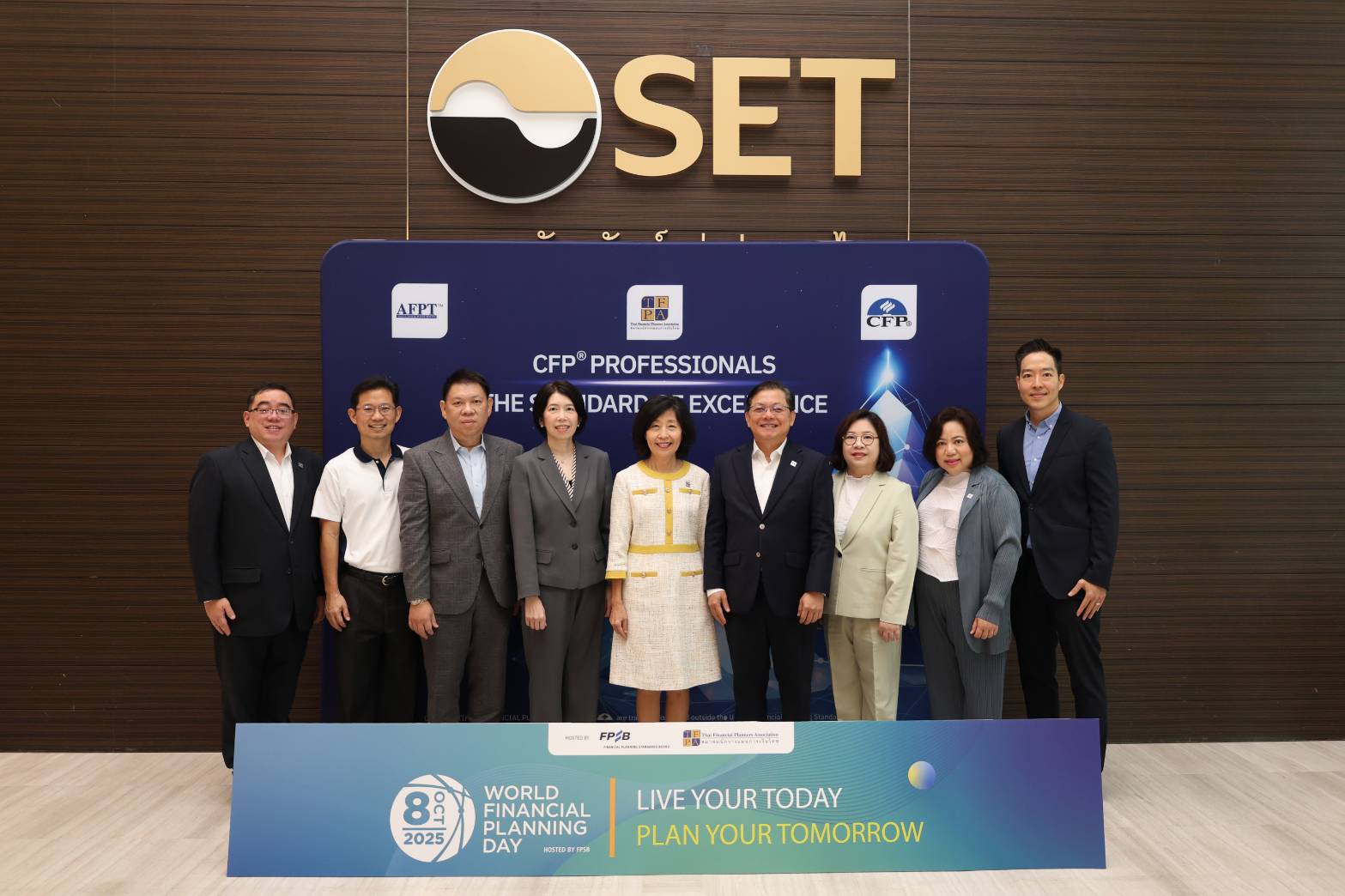 https://cfl.gpf.or.th/Files/Viewer/?fileName=510190f5-ded5-4450-ae6b-acc2a6442043/World-Financial01.jpg