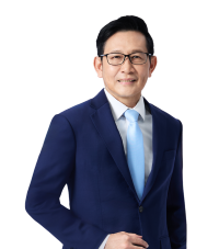 Mr. Auttapol Rerkpiboon